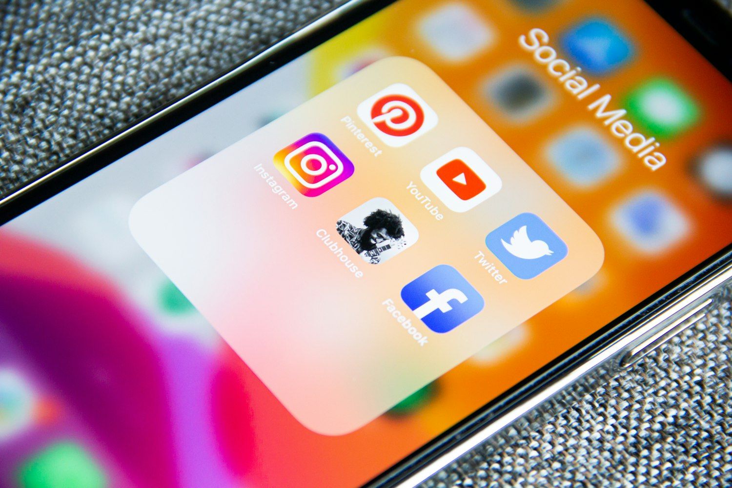 5 Social Media Mistakes Dubai Small Businesses Make